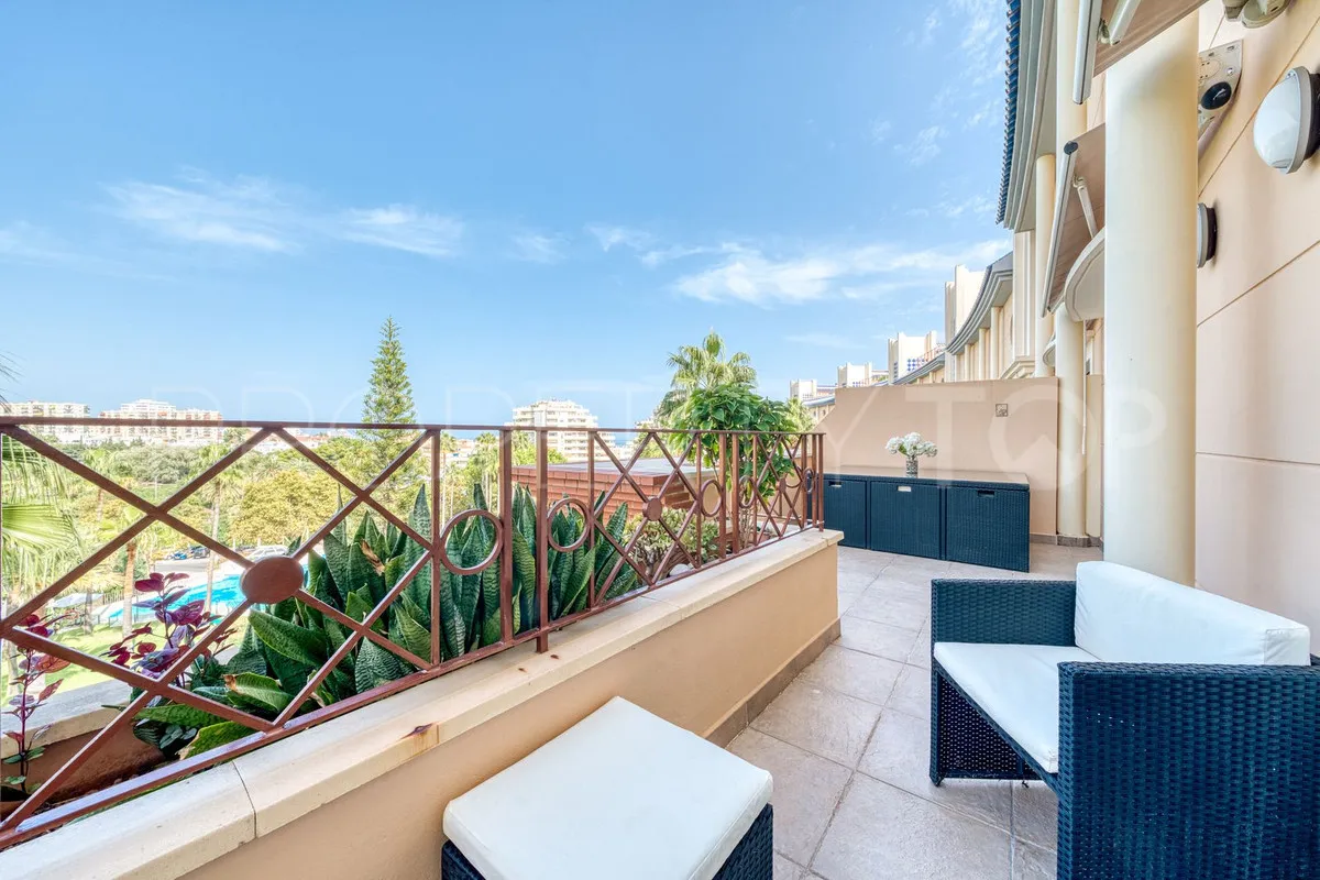 For sale 2 bedrooms apartment in Benalmadena