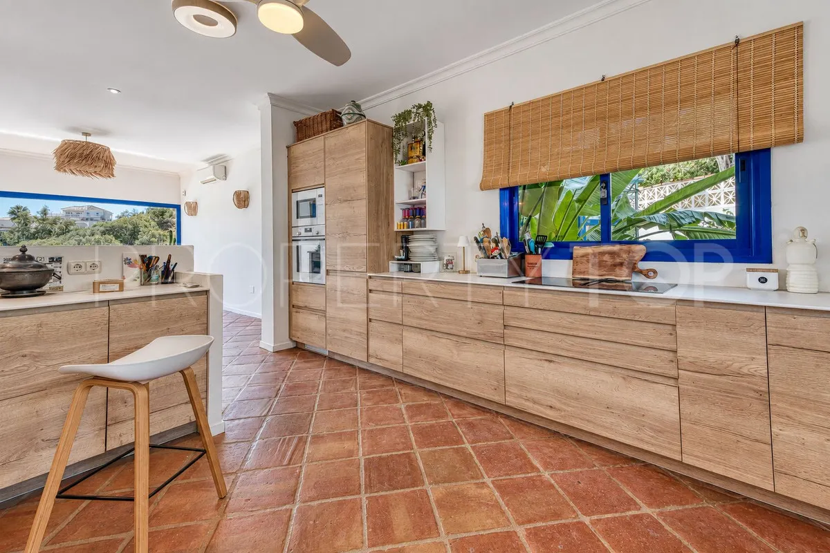 Cerros del Aguila, villa en venta con 4 dormitorios