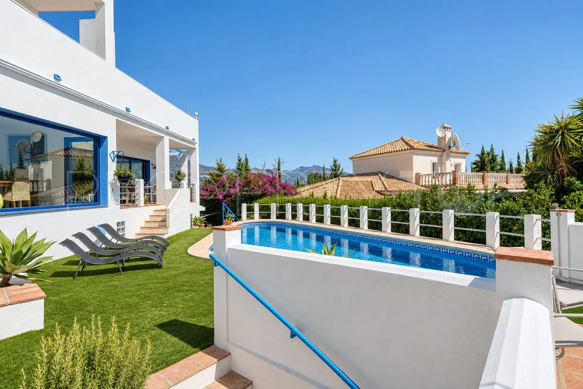 Cerros del Aguila, villa en venta con 4 dormitorios