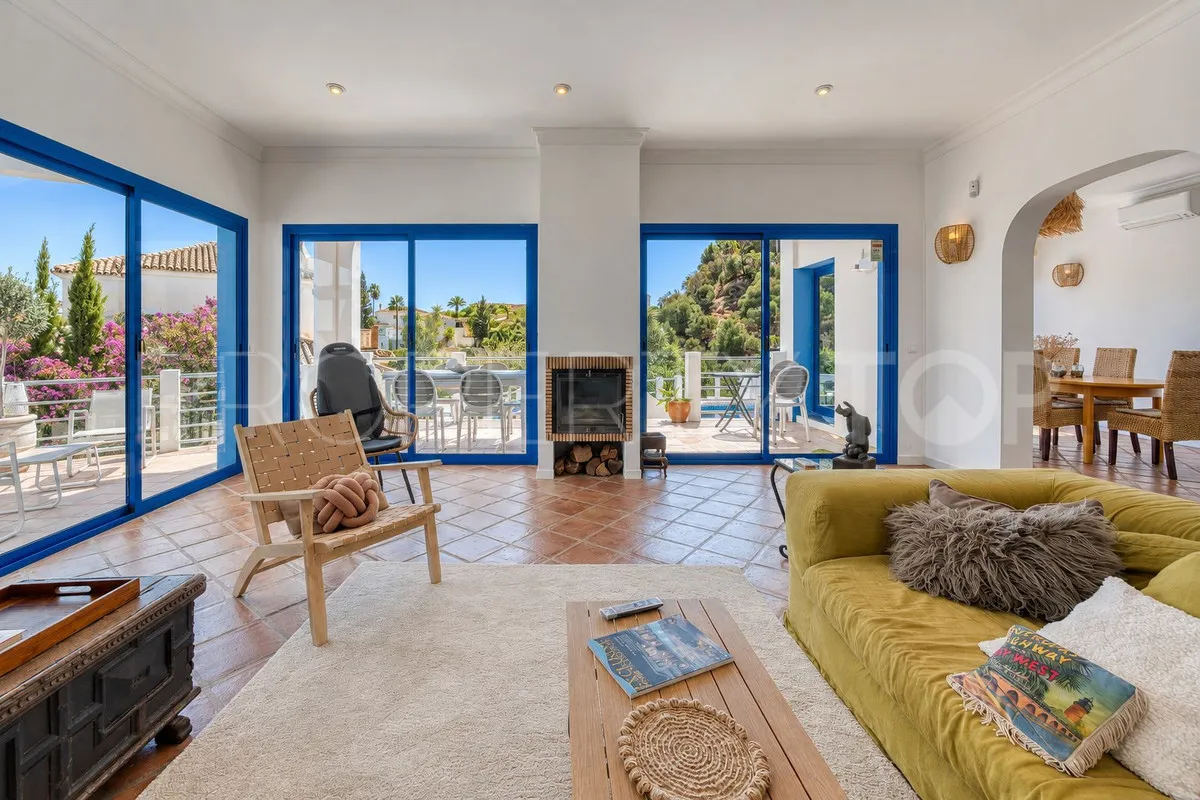 Cerros del Aguila, villa en venta con 4 dormitorios