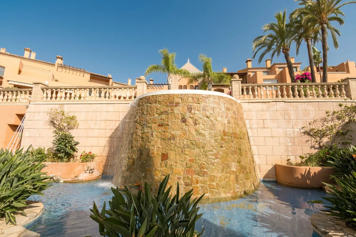 Nueva Andalucia, apartamento de 3 dormitorios en venta