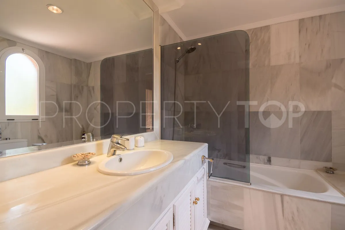 Nueva Andalucia, apartamento de 3 dormitorios en venta