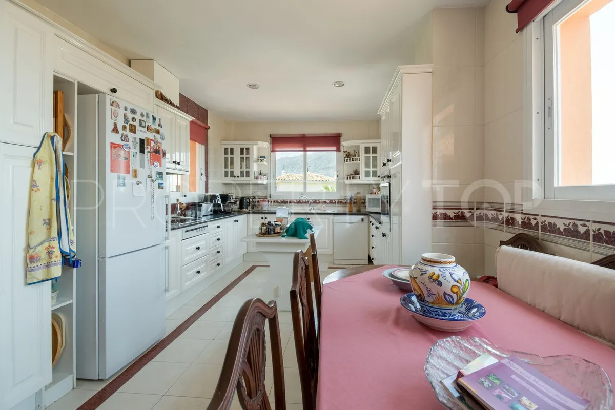 Nueva Andalucia, apartamento de 3 dormitorios en venta