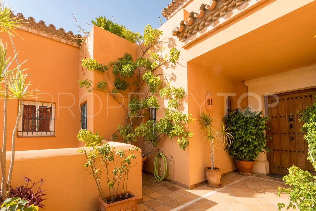 Nueva Andalucia, apartamento de 3 dormitorios en venta