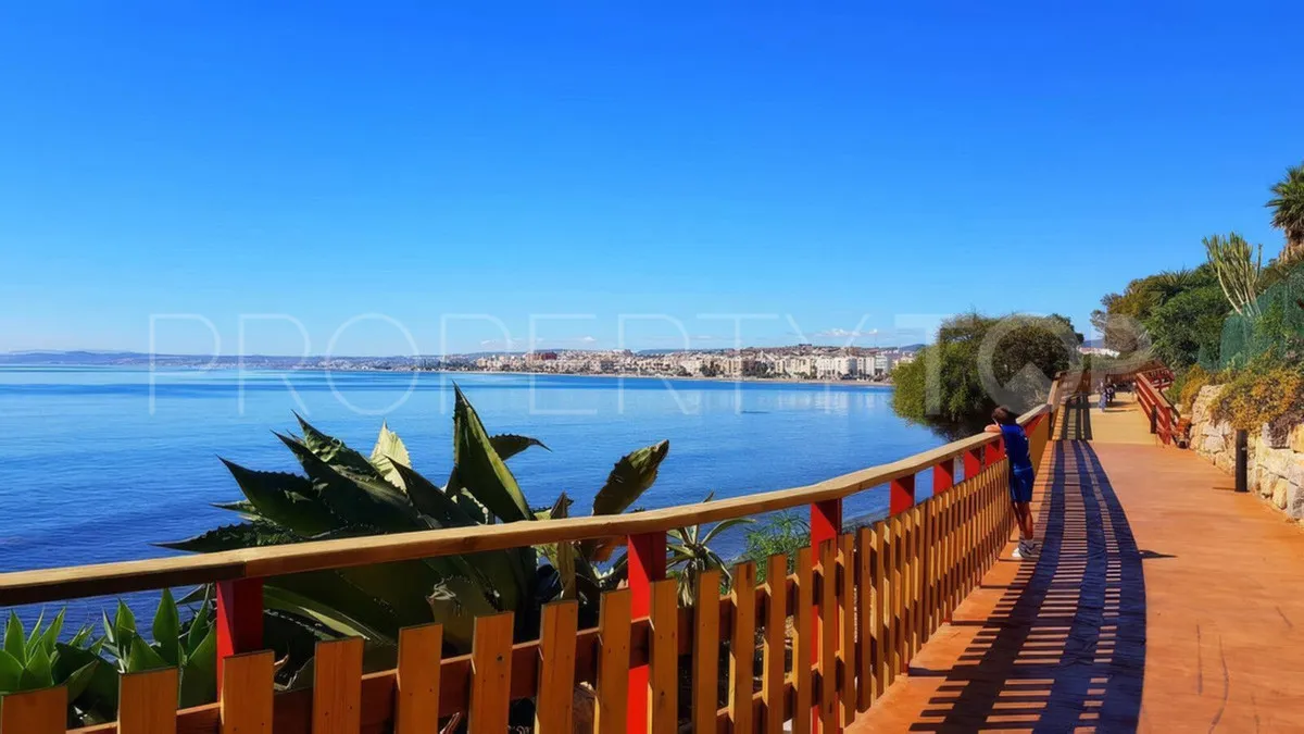 Apartment for sale in Estepona