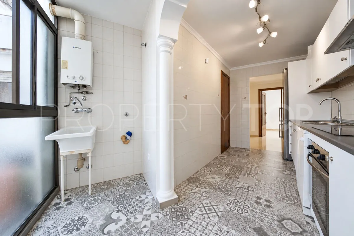 Apartment for sale in Estepona