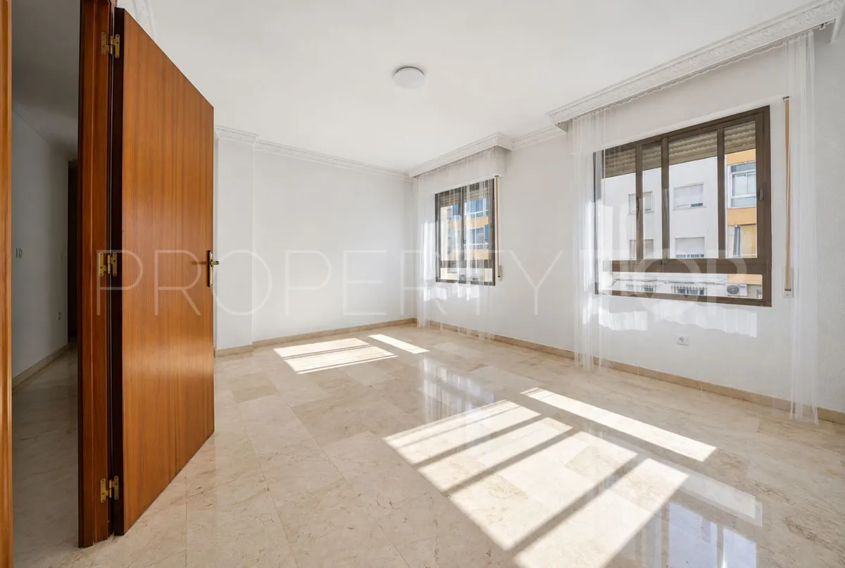 Apartment for sale in Estepona