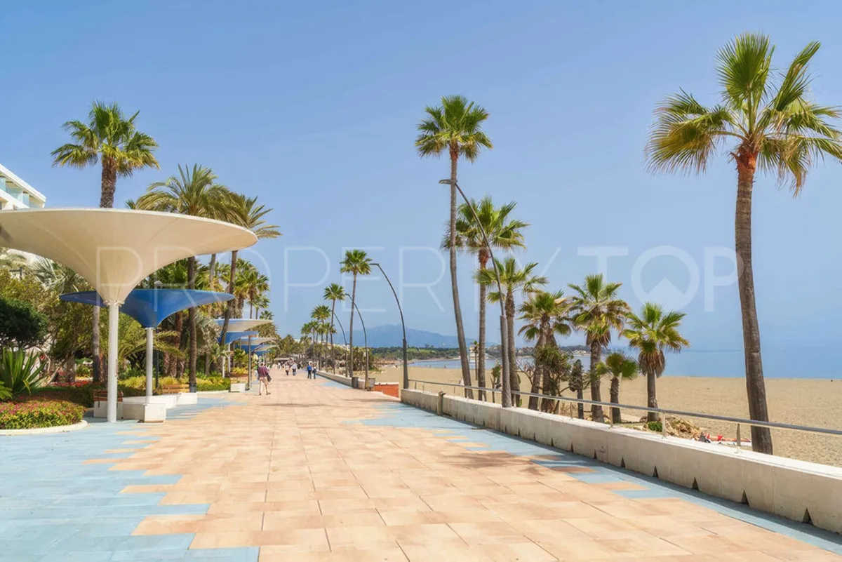 Apartment for sale in Estepona