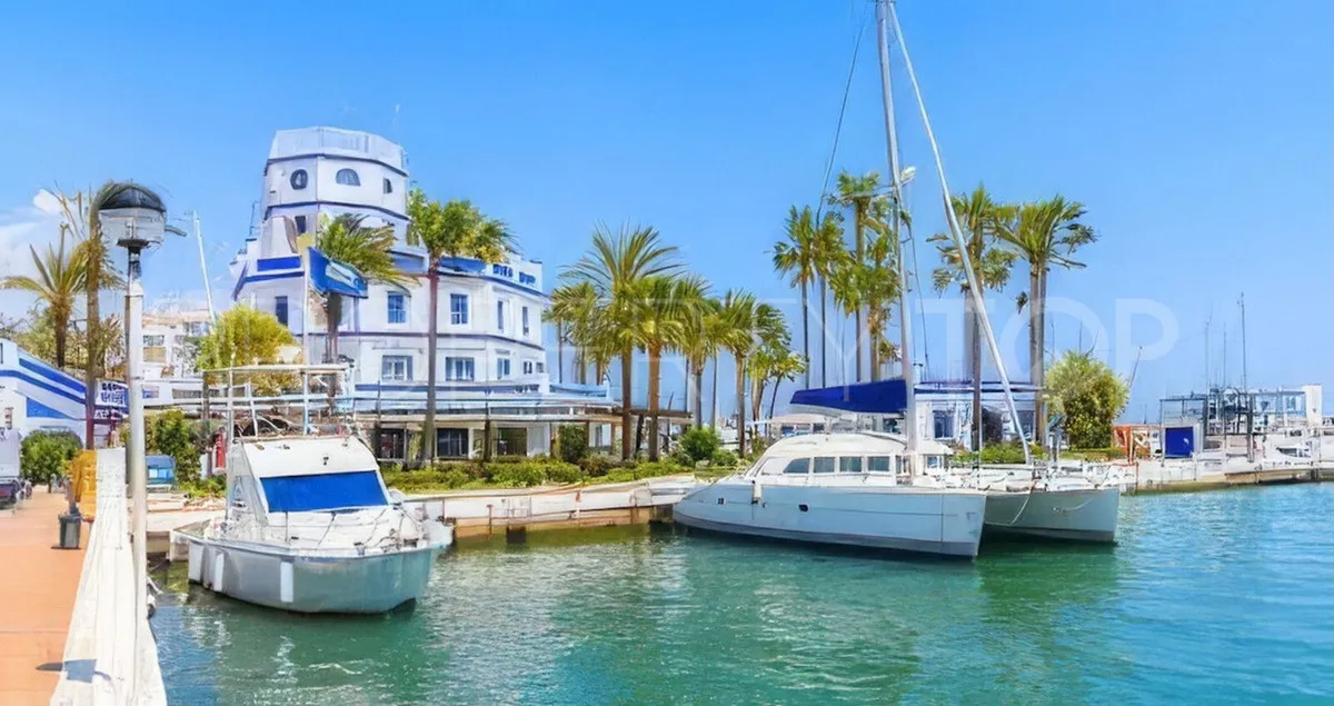 Apartment for sale in Estepona