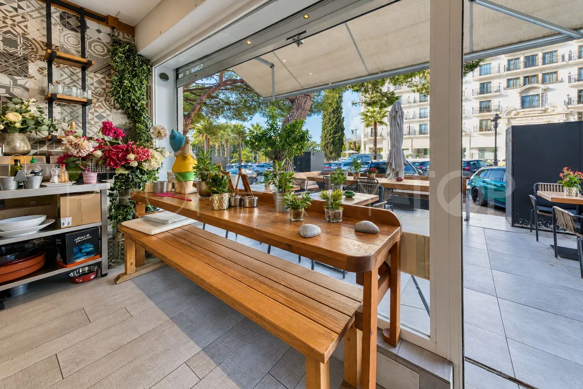 Restaurante a la venta en Marbella - Puerto Banus