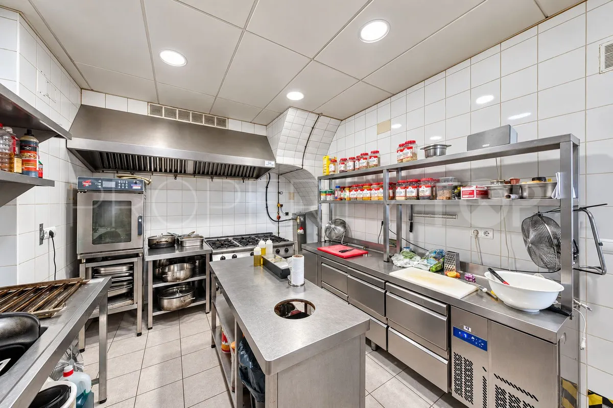 Restaurante a la venta en Marbella - Puerto Banus