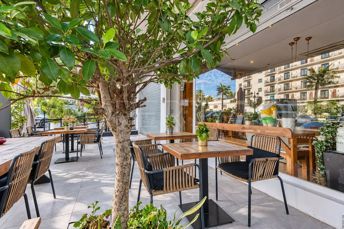 Restaurante a la venta en Marbella - Puerto Banus