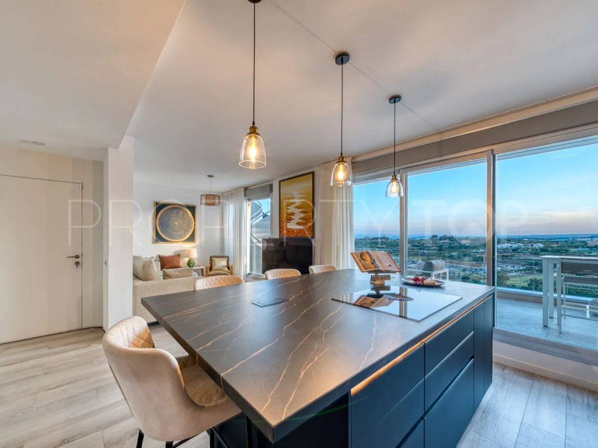 Penthouse with 2 bedrooms for sale in Estepona