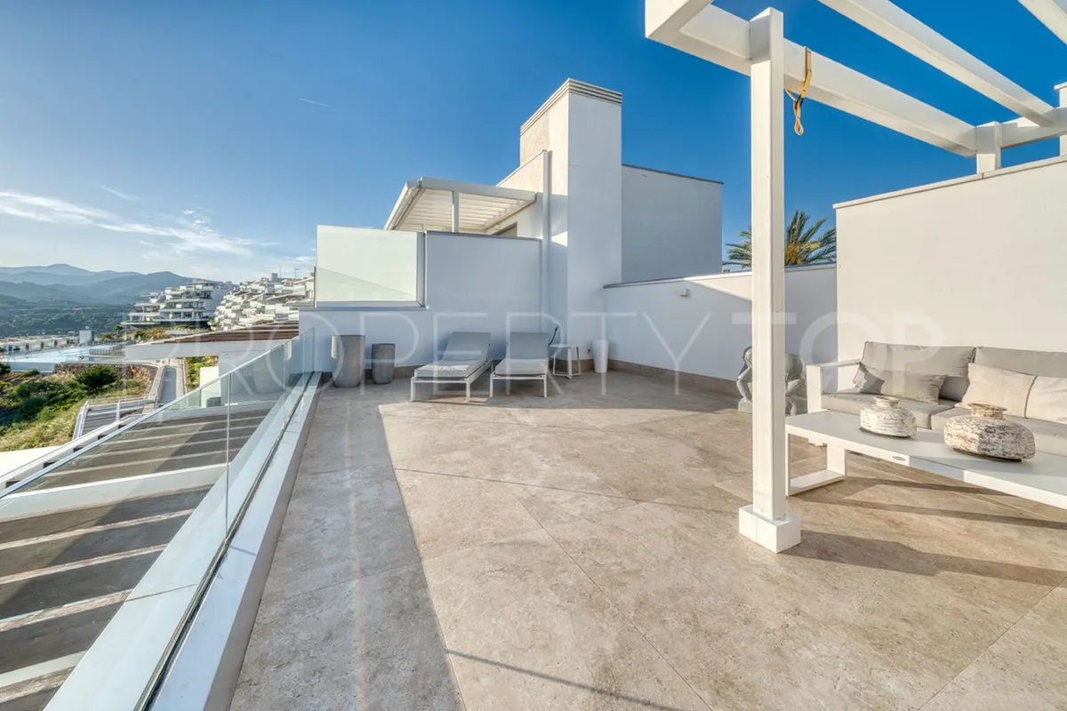 Penthouse with 2 bedrooms for sale in Estepona