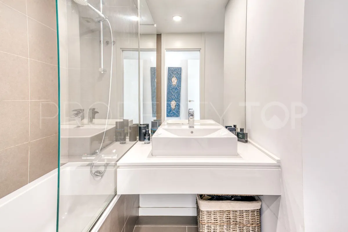 Penthouse with 2 bedrooms for sale in Estepona