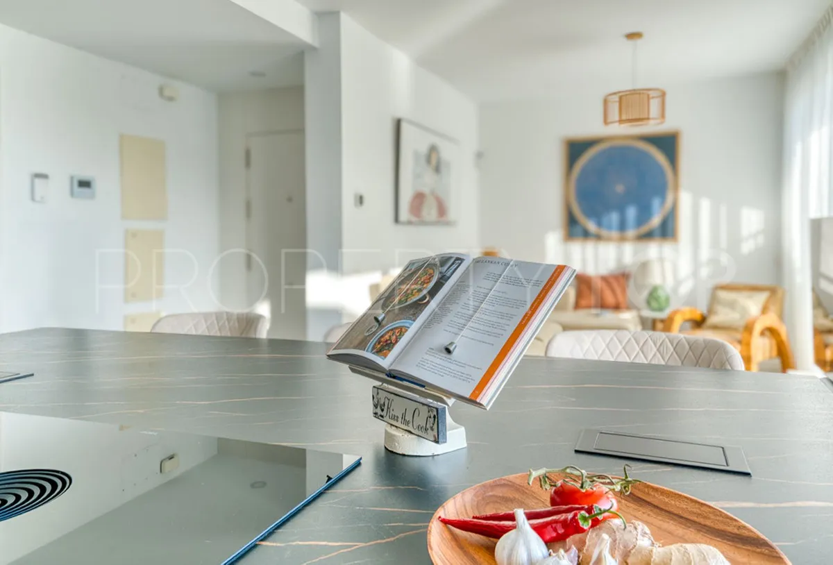 Penthouse with 2 bedrooms for sale in Estepona