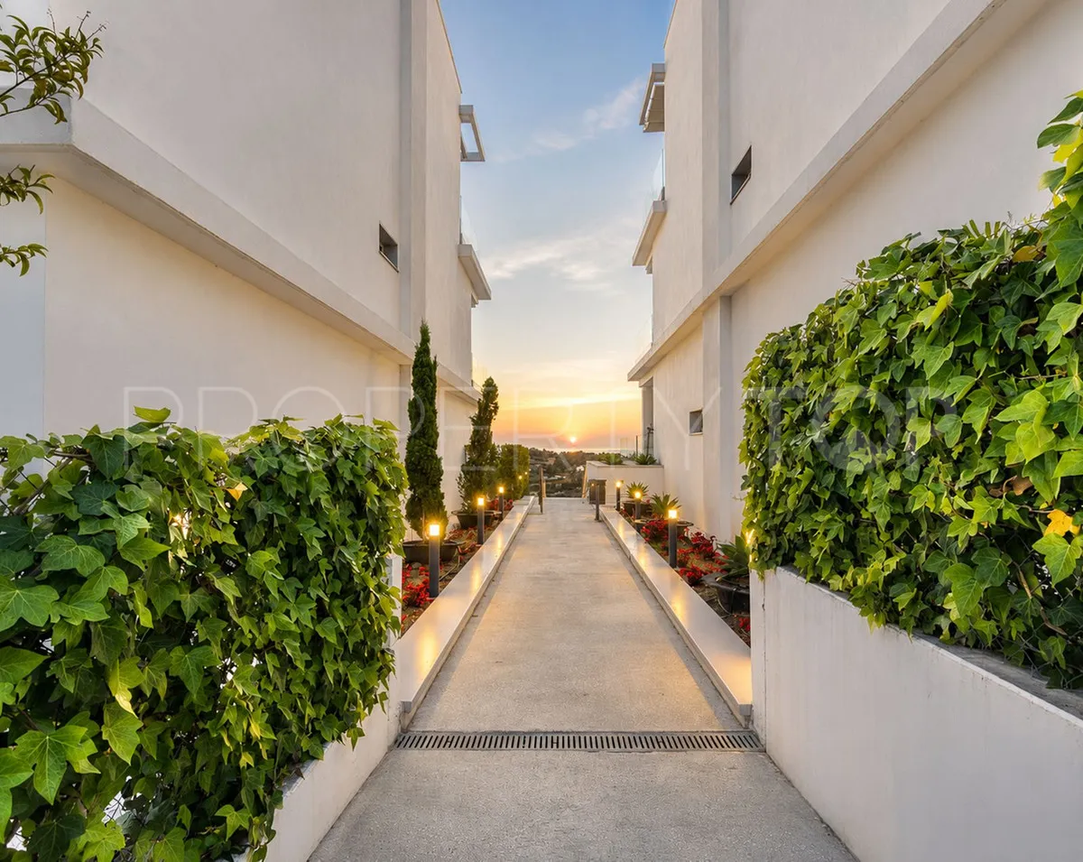 Penthouse with 2 bedrooms for sale in Estepona