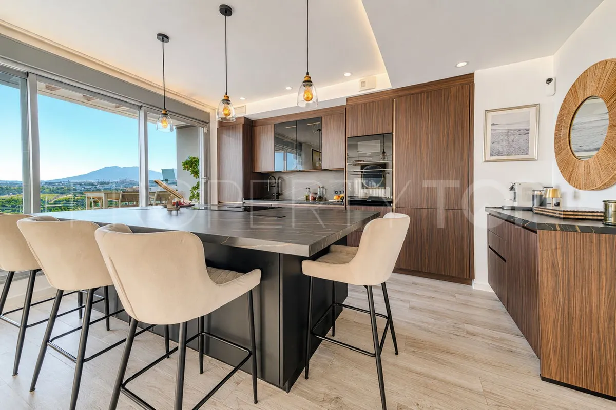 Penthouse with 2 bedrooms for sale in Estepona