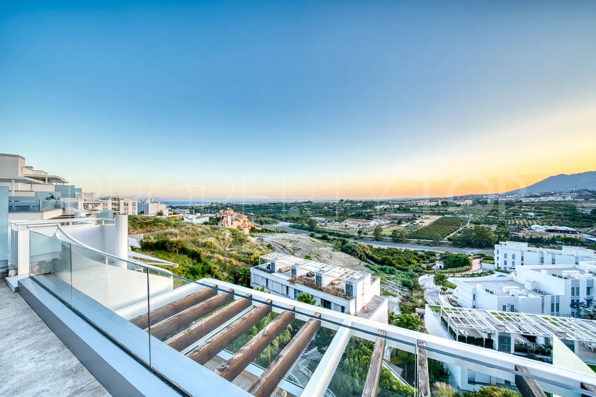 Penthouse with 2 bedrooms for sale in Estepona