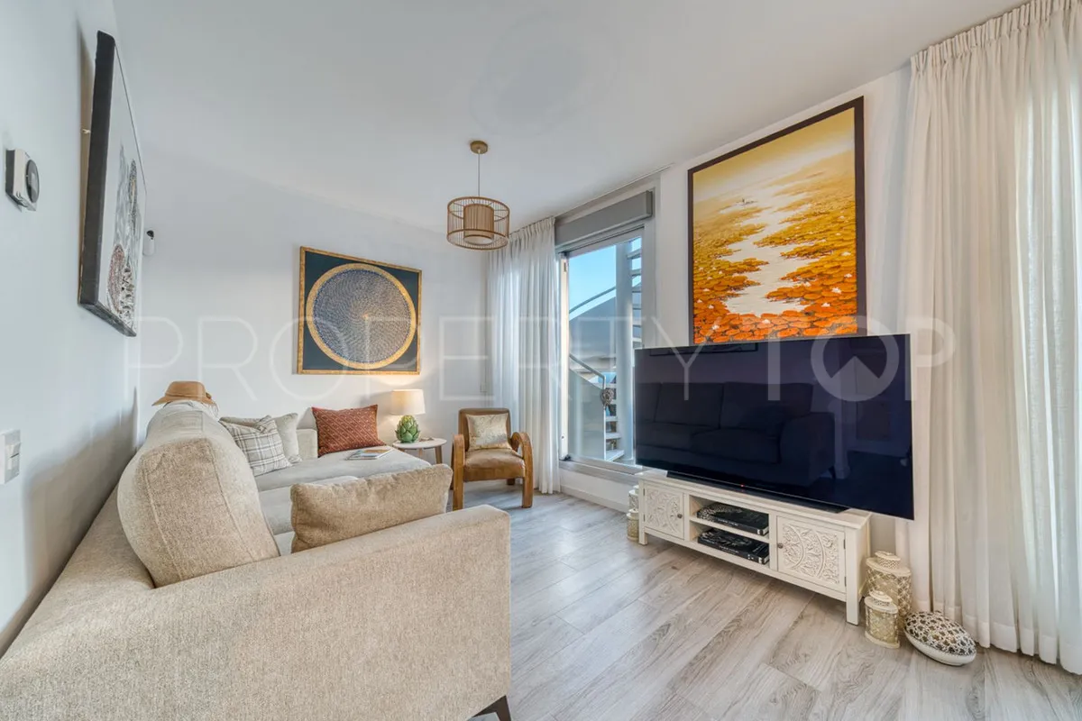 Penthouse with 2 bedrooms for sale in Estepona