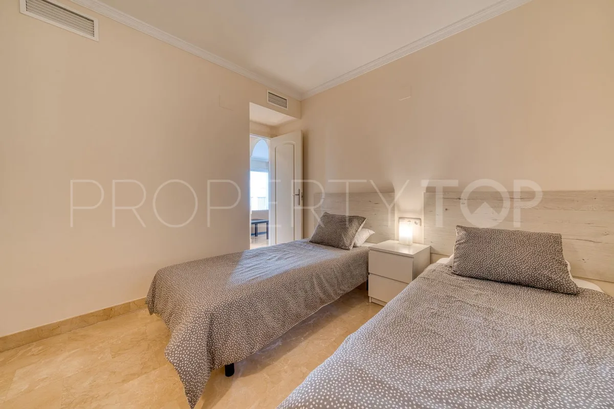 Apartamento planta baja en venta en Calahonda