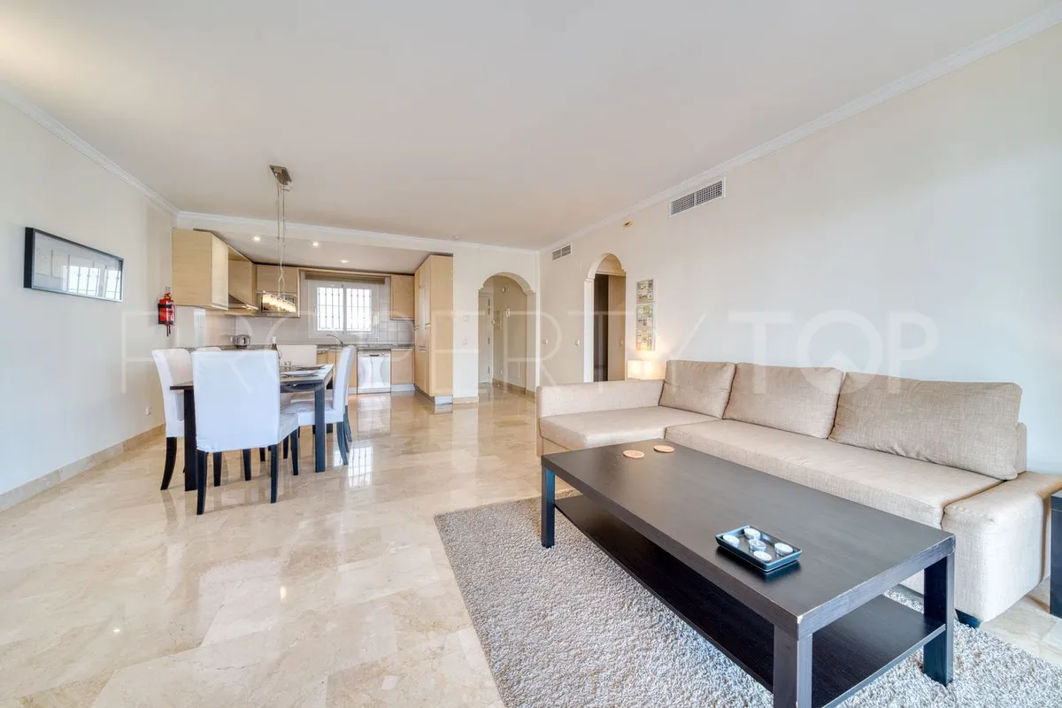 Apartamento planta baja en venta en Calahonda