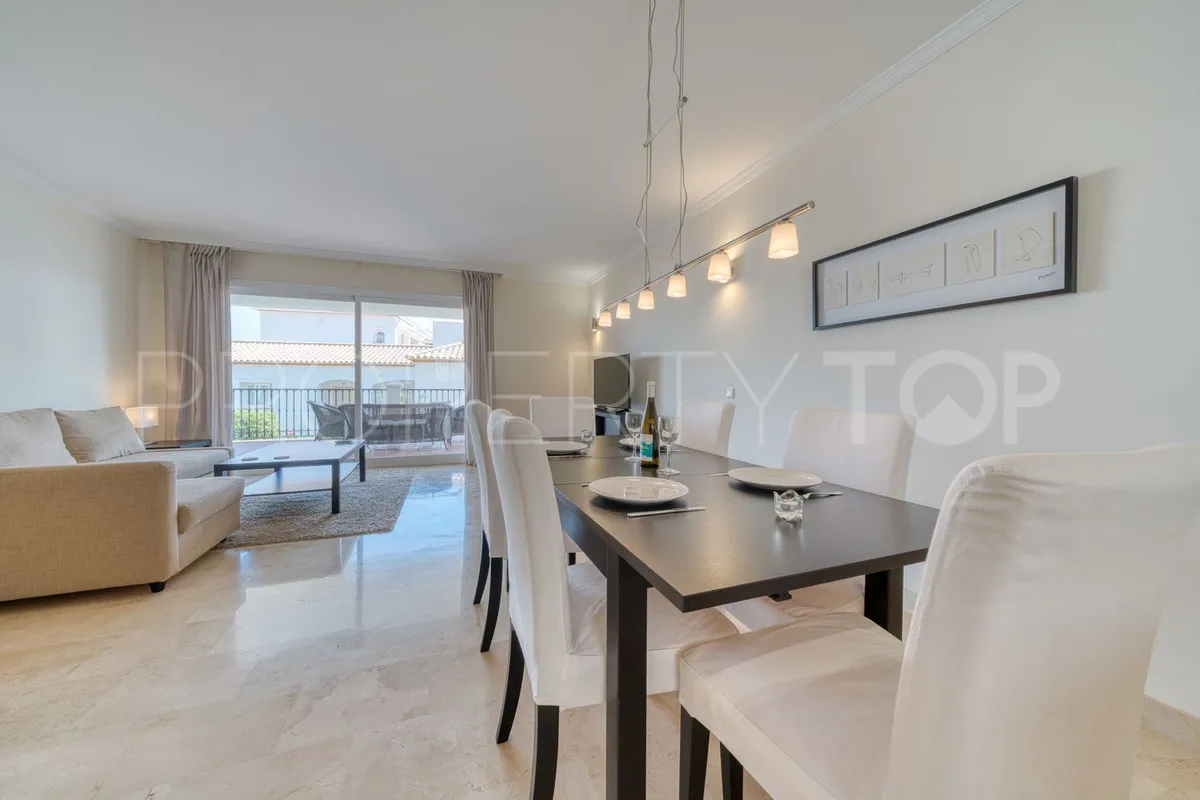 Apartamento planta baja en venta en Calahonda
