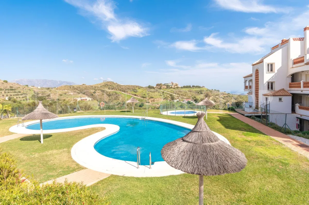 Apartamento planta baja en venta en Calahonda