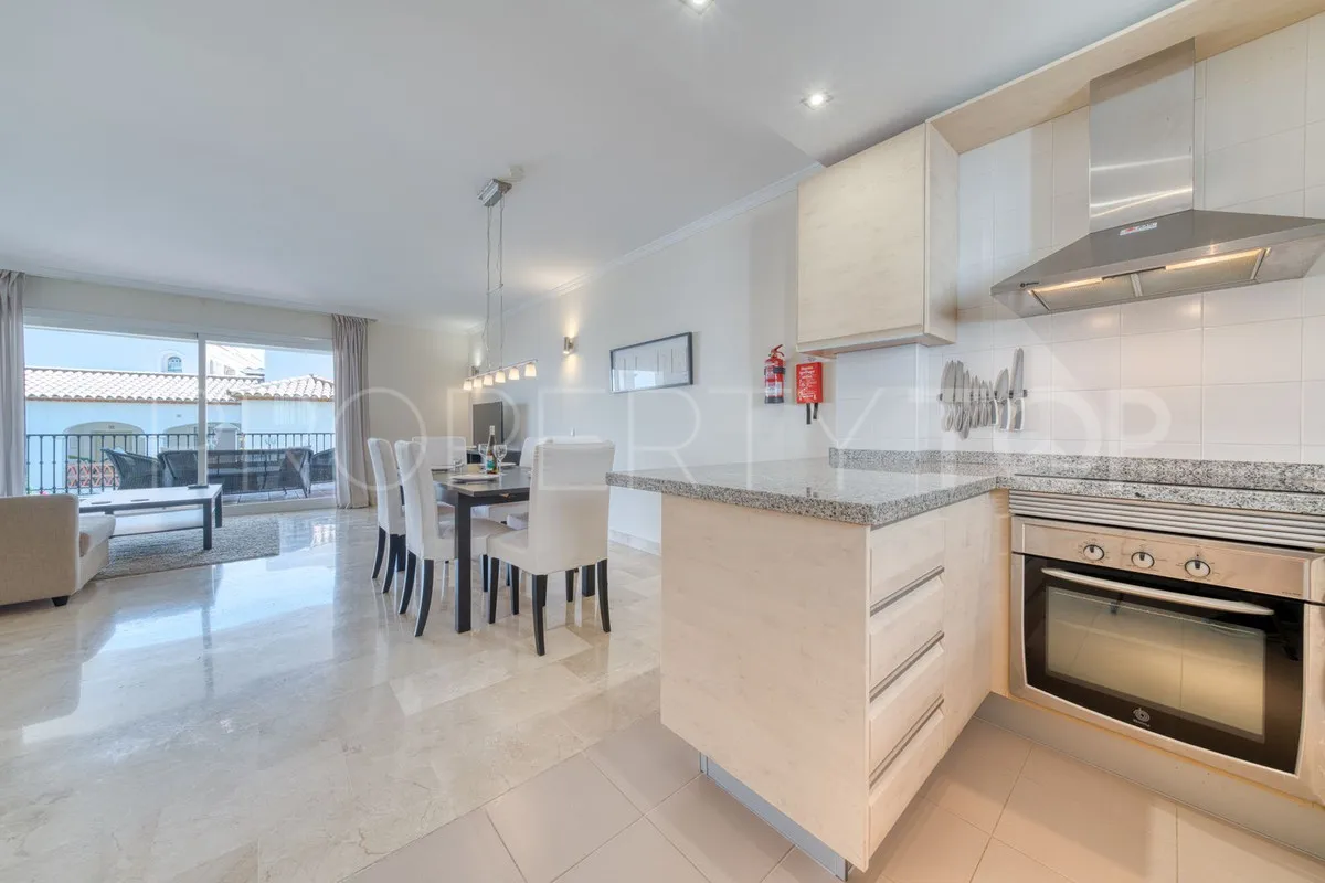 Apartamento planta baja en venta en Calahonda