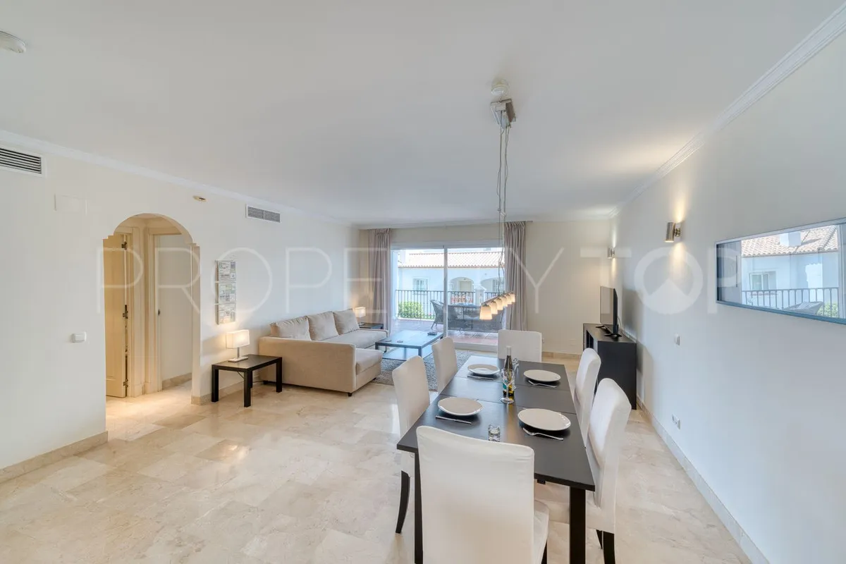 Apartamento planta baja en venta en Calahonda