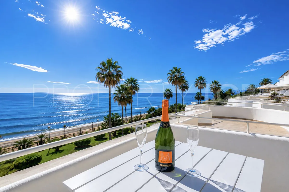 Buy Estepona 2 bedrooms ground floor apartment