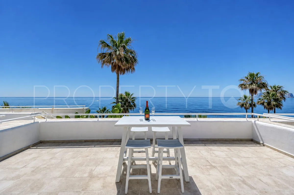 Buy Estepona 2 bedrooms ground floor apartment
