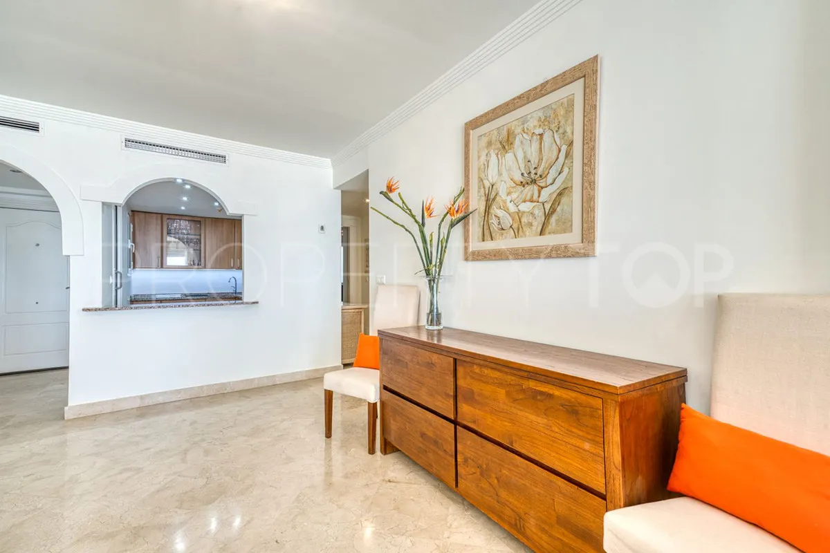 Buy Estepona 2 bedrooms ground floor apartment