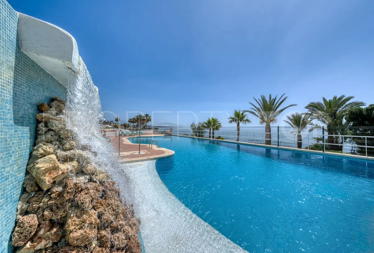 Buy Estepona 2 bedrooms ground floor apartment
