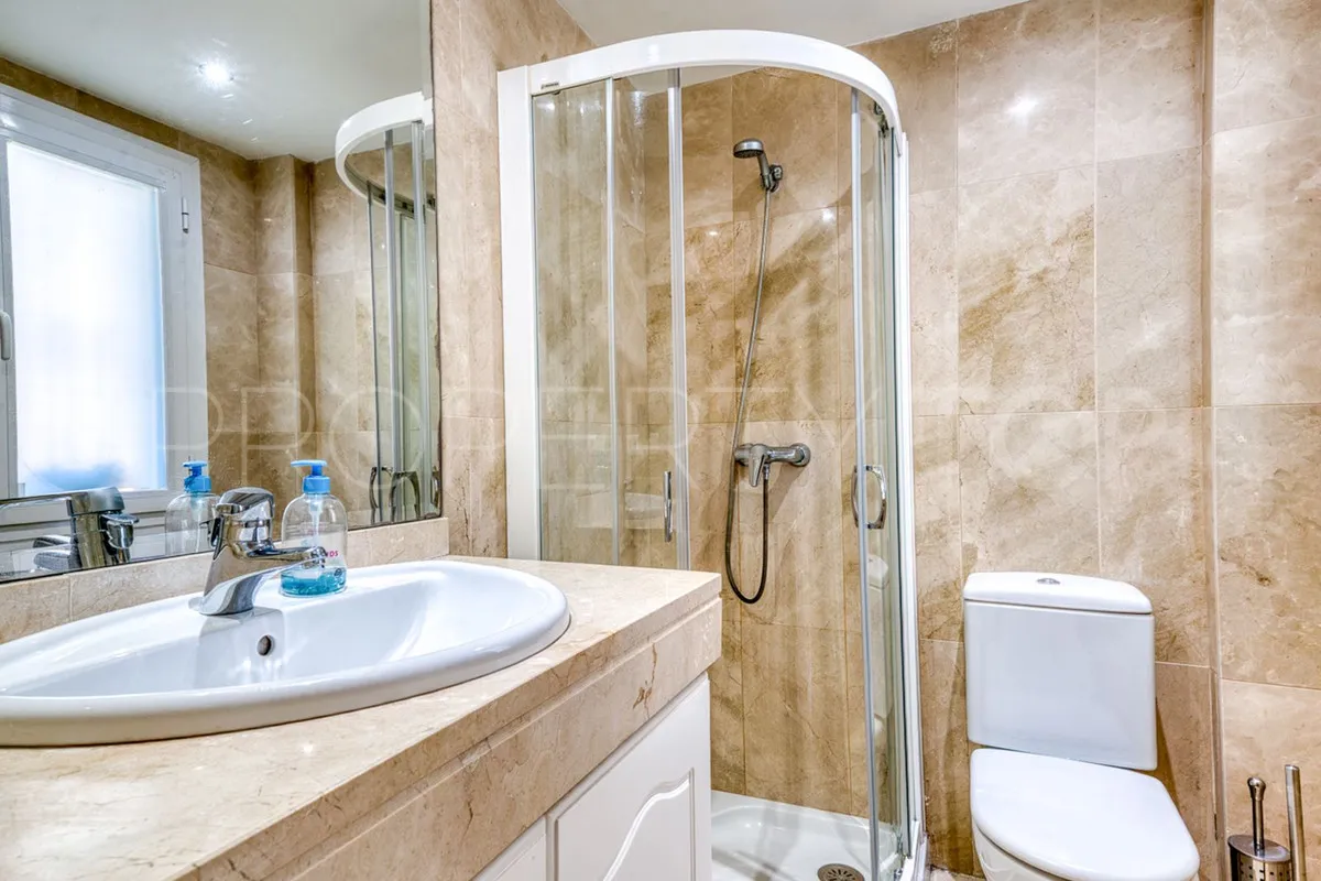 Buy Estepona 2 bedrooms ground floor apartment