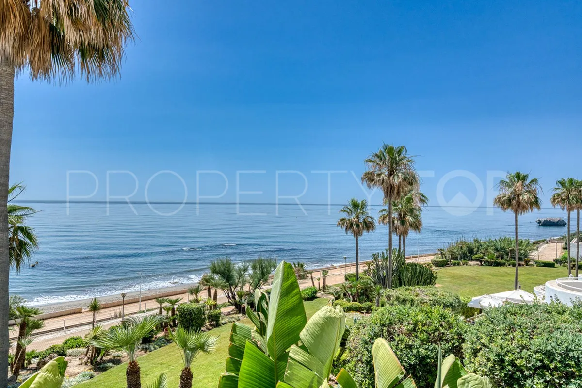 Buy Estepona 2 bedrooms ground floor apartment
