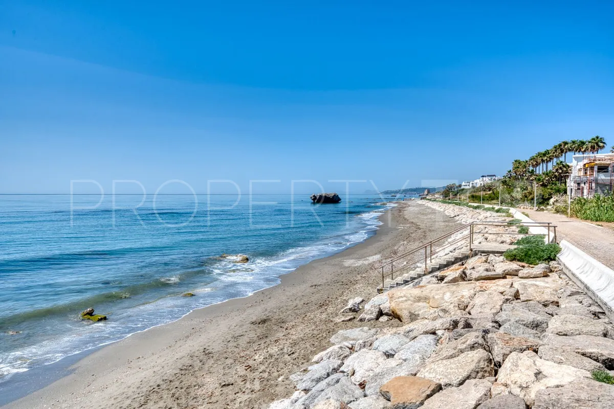 Buy Estepona 2 bedrooms ground floor apartment