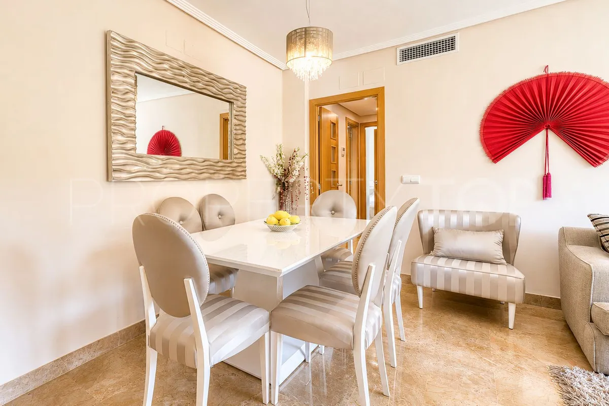 For sale ground floor apartment in Estepona