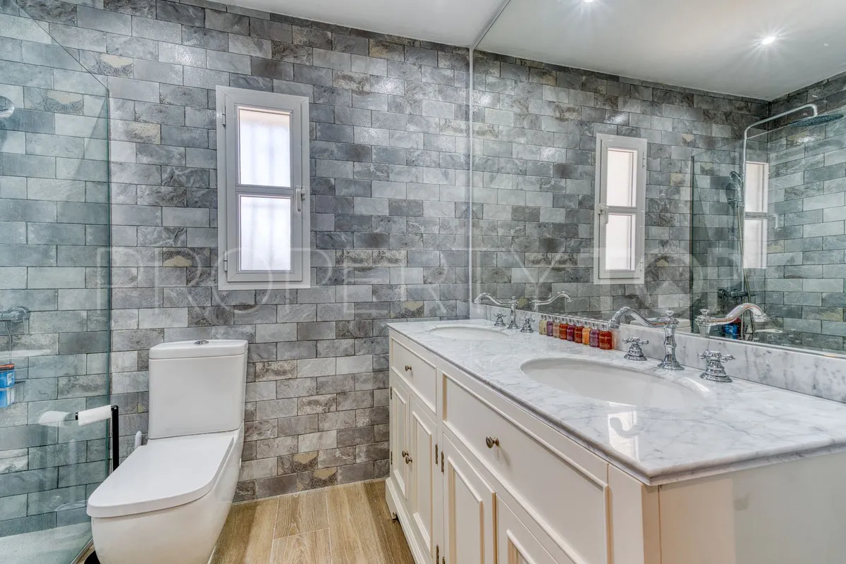Ground floor apartment for sale in Aloha