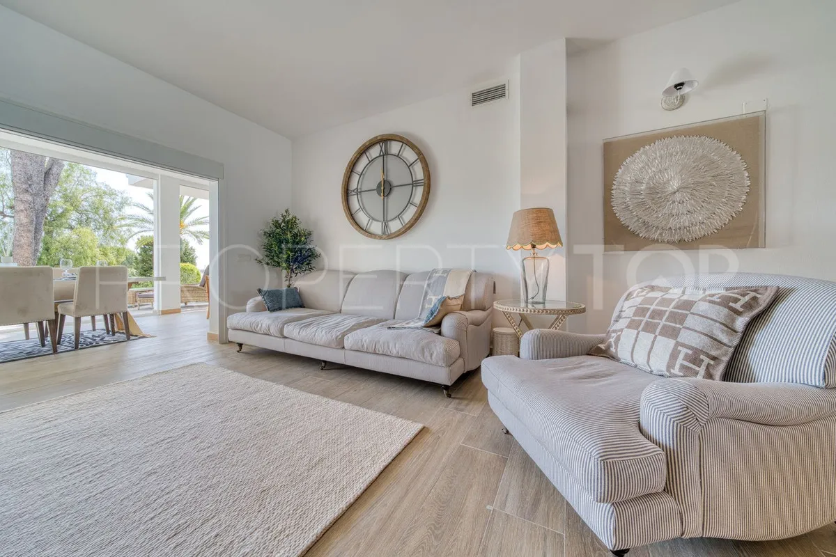 Ground floor apartment for sale in Aloha