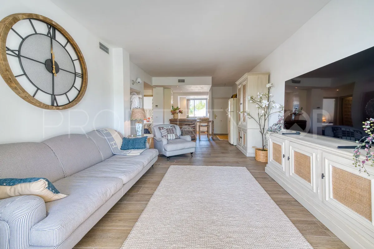 Ground floor apartment for sale in Aloha