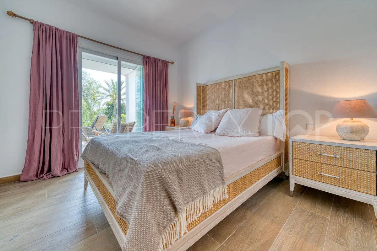 Ground floor apartment for sale in Aloha