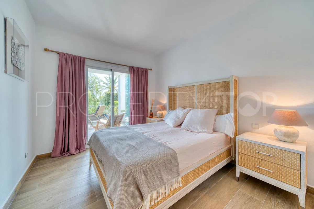 Ground floor apartment for sale in Aloha