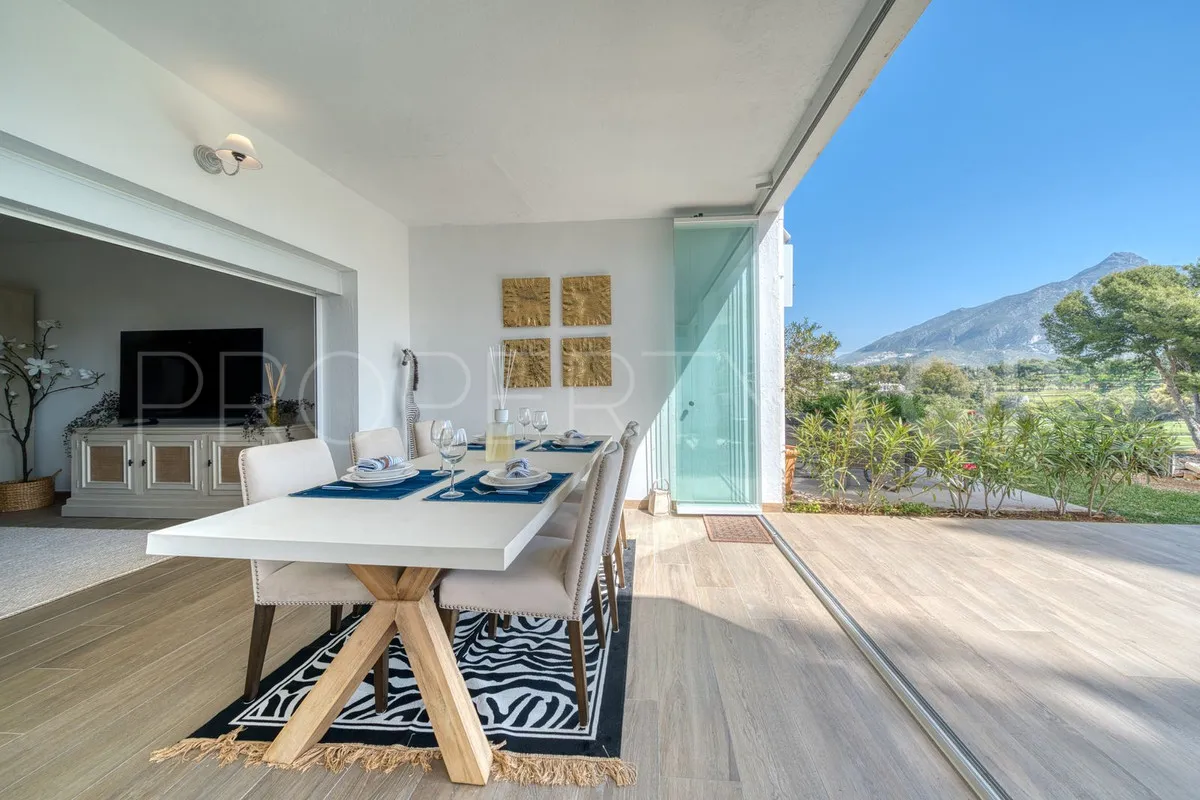 Se vende apartamento planta baja en Aloha