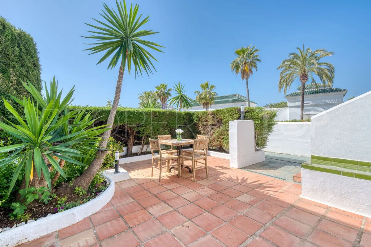 Ground floor apartment for sale in Aloha