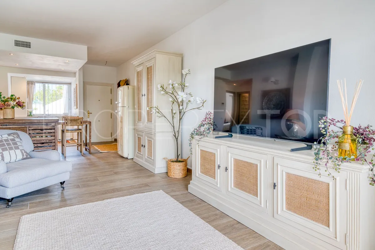 Ground floor apartment for sale in Aloha