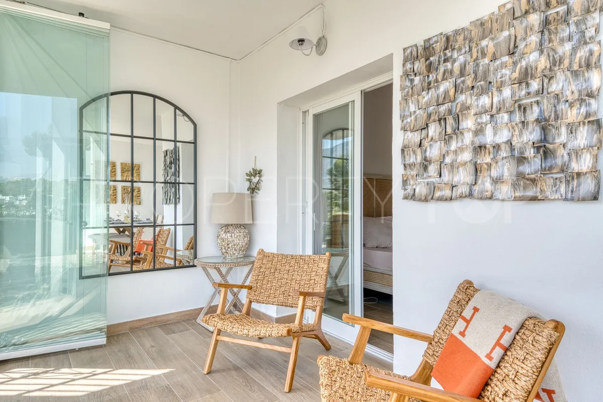 Ground floor apartment for sale in Aloha