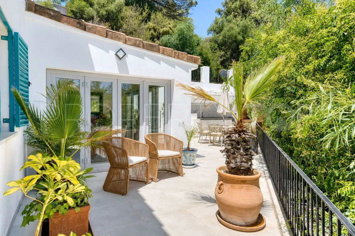 For sale El Madroñal villa