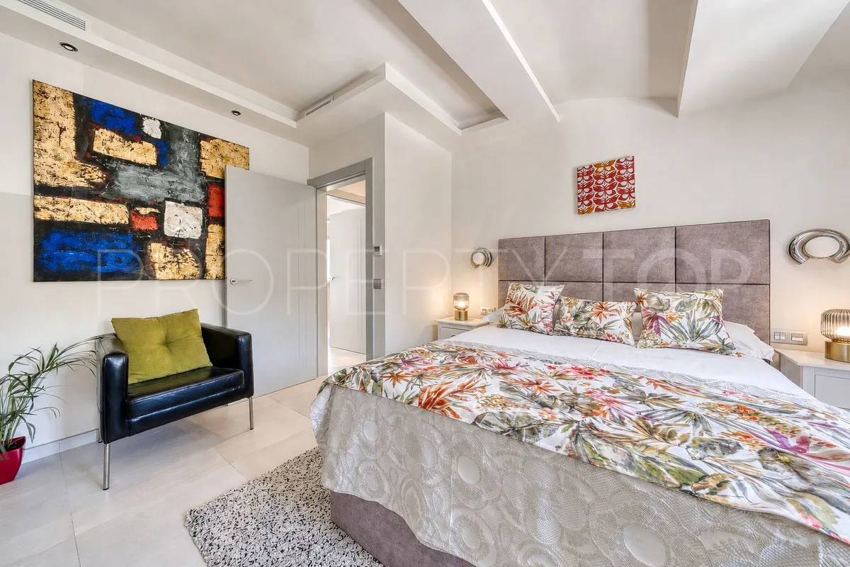 For sale El Madroñal villa