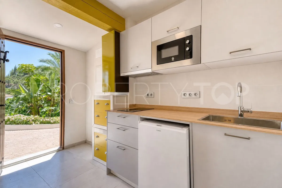 For sale El Madroñal villa